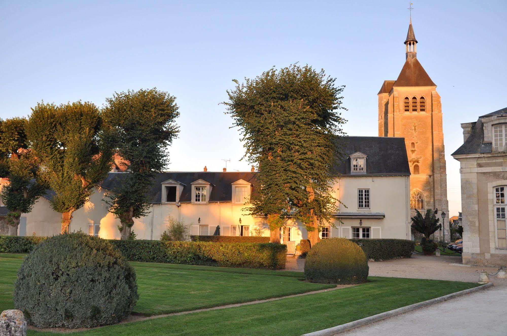 Hotel La Capitainerie Châteauneuf-sur-Loire المظهر الخارجي الصورة