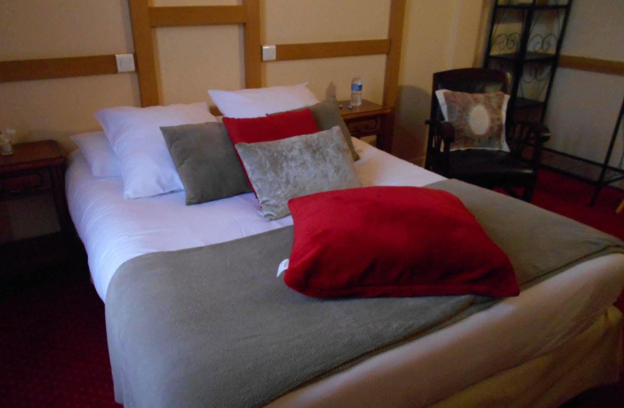 Hotel La Capitainerie Châteauneuf-sur-Loire المظهر الخارجي الصورة